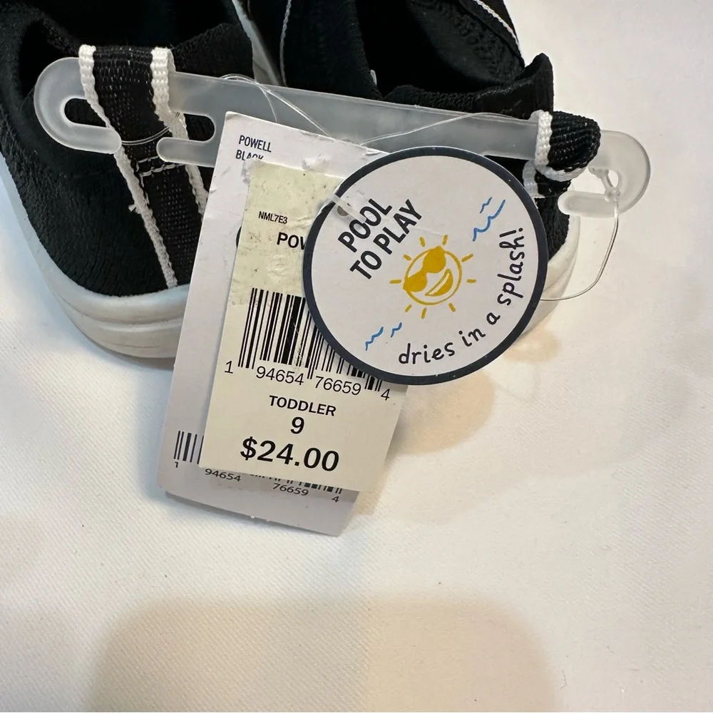 Kids Oshkosh Water Shoes